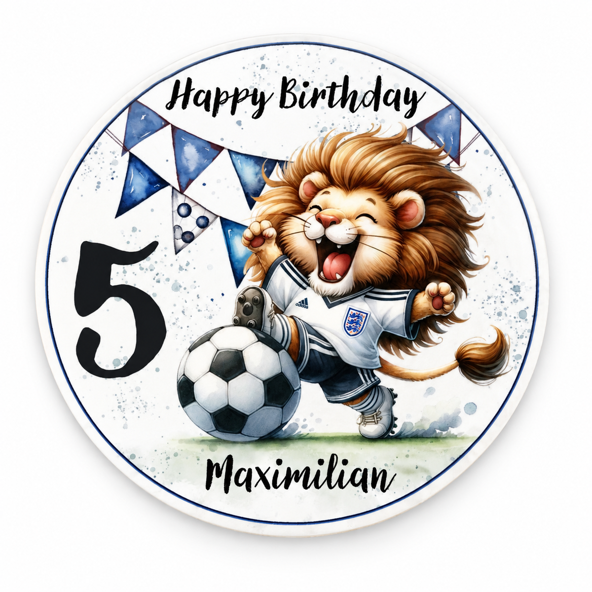 MUCKKI-PRO:3f9011d2168420e7a4f1a1c26e9ef7673ce8b46b87c78fc831618c4b24e0dea3:Tortenaufleger Geburtstag Fußball 7 Löwe Name & Zahl (20cm) Fondant Papier