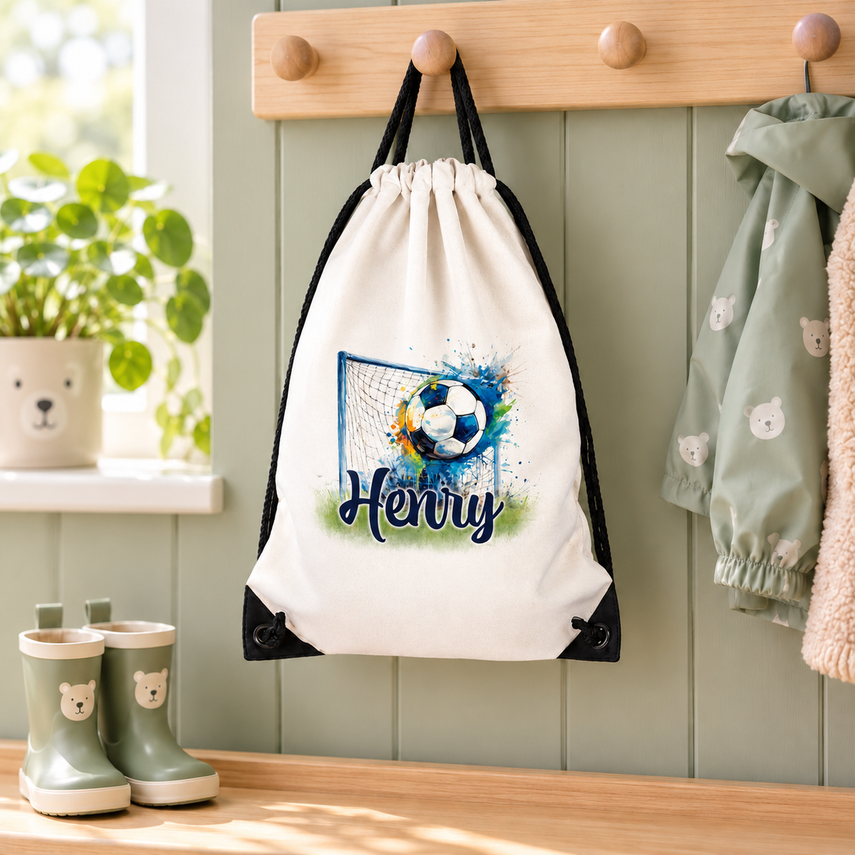 MUCKKI-PRO:55765d94106a8c82e89730d5775ed9dfafbecf5b869c4dc20ee971954663d05e:Turnbeutel Fußball 13 mit Wunschname personalisiert – 36 × 43 cm