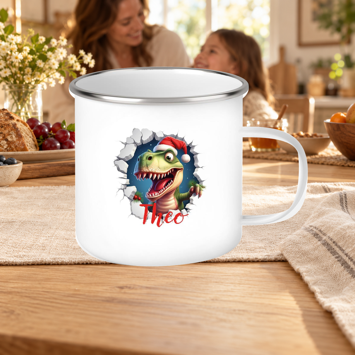 MUCKKI-PRO:2d554837708bff2e8125e505ffe7e2049fae9dffa0a331c2c87ffe4de3f61857:Tasse Wunschname Christmas Dino 1 Emaille Kinderbecher