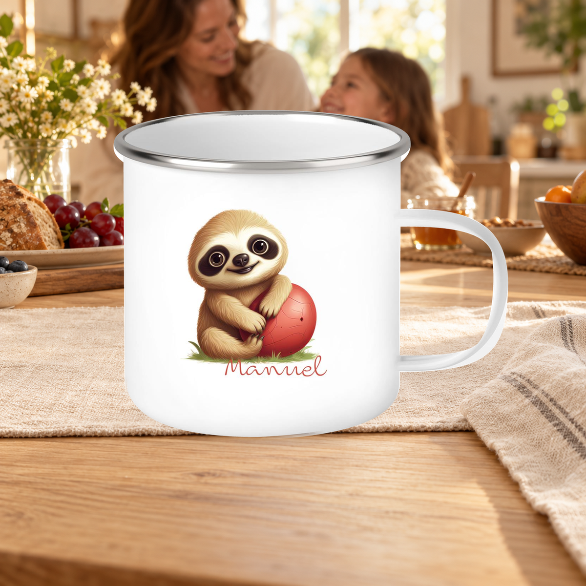 MUCKKI-PRO:f5fe45d86ee0cfdd9f391da1003b6803c8ab0b9344c006e37e25b895706263a4:Tasse Wunschname Faultier-Ball Emaille Kinderbecher