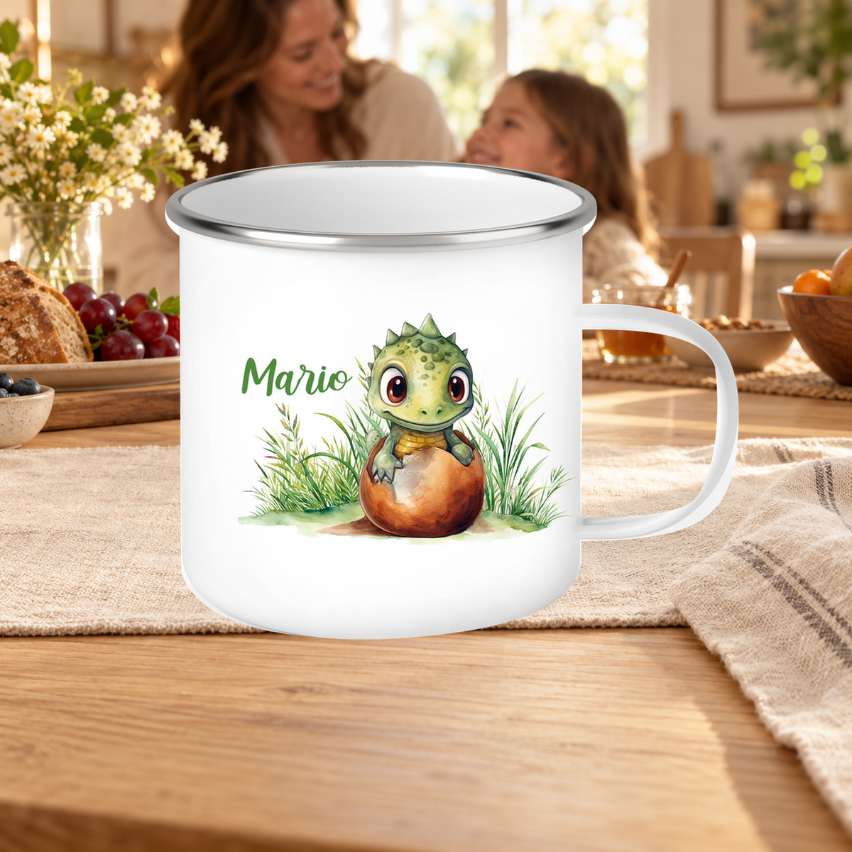 MUCKKI-PRO:0383274e73a684b0452d4c49b01387ea93a9e3ade95a5951aa967ef1e81443fa:Tasse Wunschname Dino 7 Emaille Kinderbecher