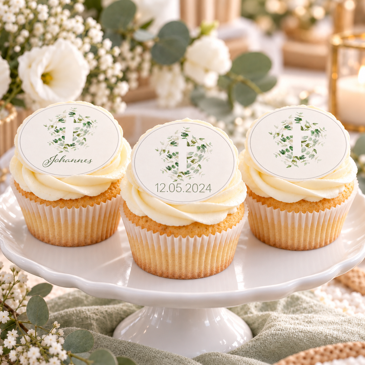 Muffinaufleger Taufe Kreuz 1 – 4 cm (20 Stück) oder 6 cm (12 Stück) mit Name und Taufdatum