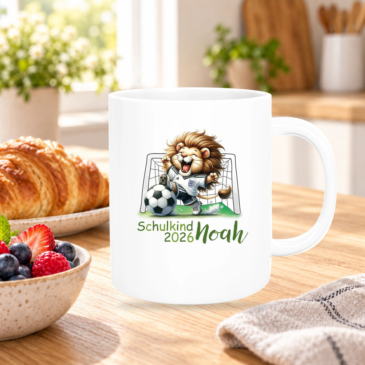Tasse Schulkind 13 Wunschname Fußball2 Keramik Kinderbecher Personalisiert versch. Farben