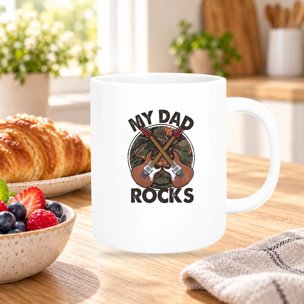 MUCKKI-PRO:33809eecabf546aa08b485e56a716172ddf0e41b6a717984005745a75f836b34:Tasse Vatertag 3 "MY DAD ROCKS" Keramik versch. Farben