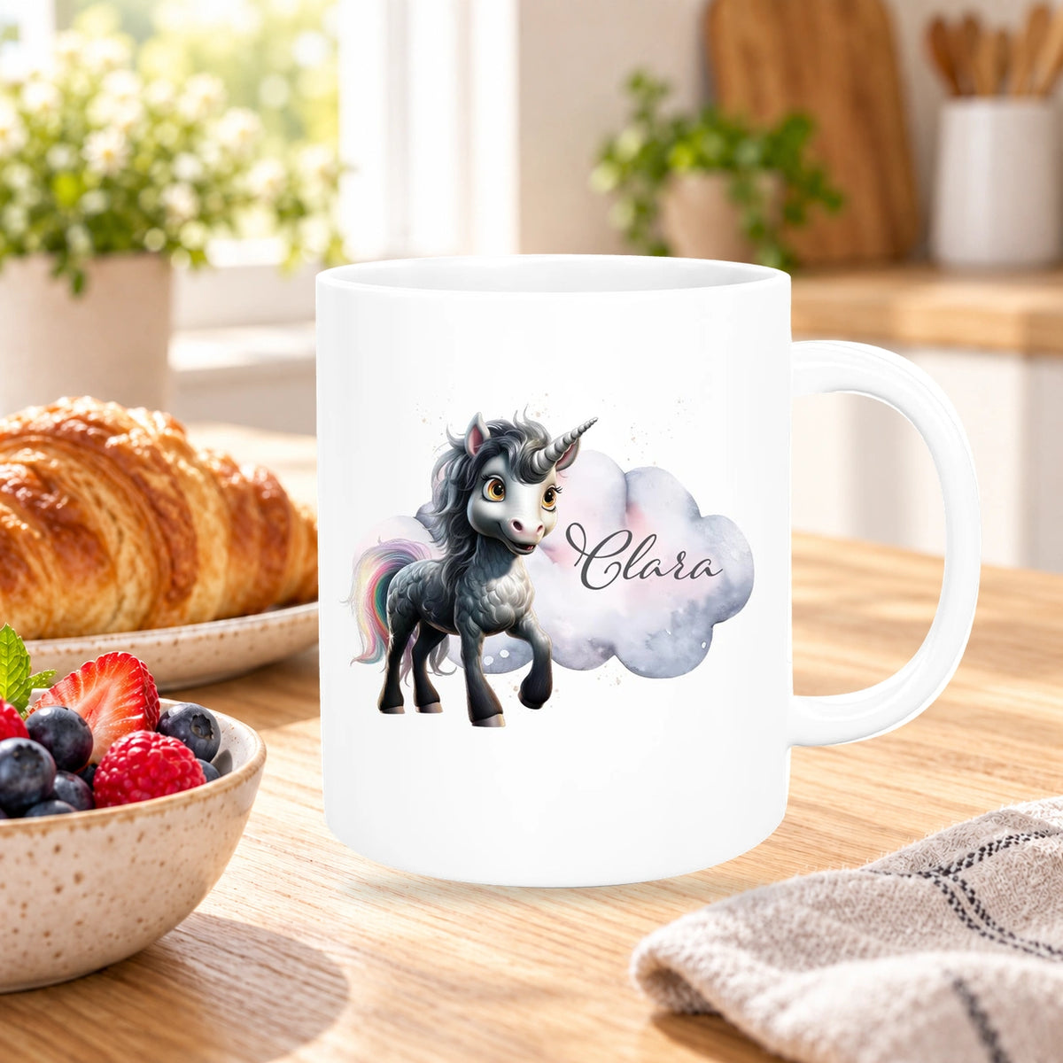 MUCKKI-PRO:af022d3560fbe5730cc2b0966ec623520eed4fcd1142e855df423016781c24d7:Tasse Einhorn 7 Wunschname Keramik Kinderbecher personalisiert versch. Farben