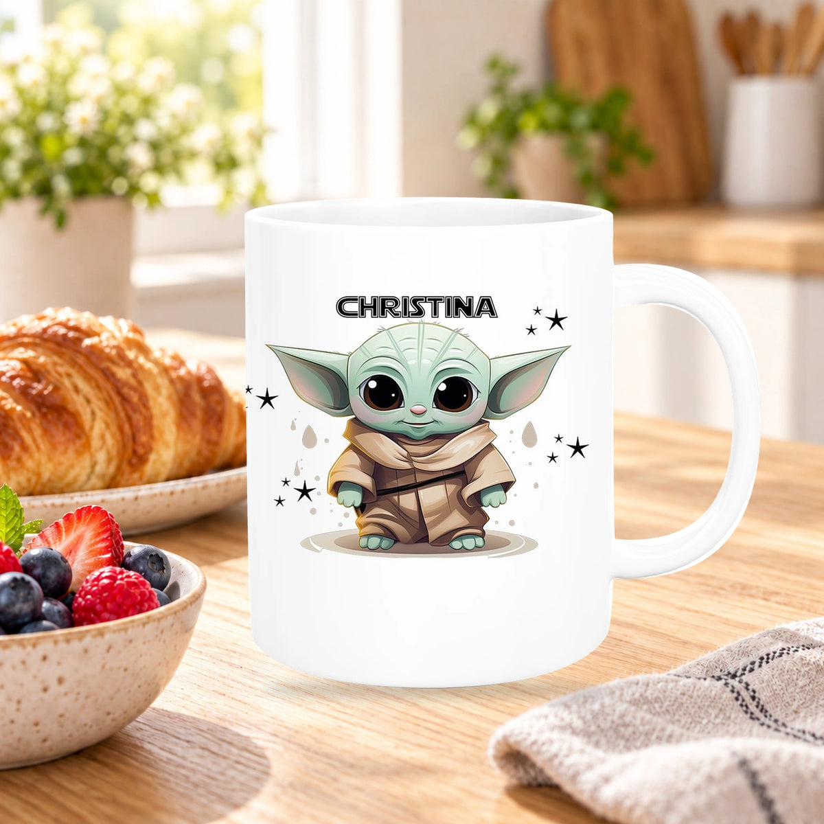 MUCKKI-PRO:9e651bd27c42a141d56d9abd9162c05d4cd95b1b0fe5716a4469d7361c96c500:Tasse Wunschname Baby-Yoda 3 Keramik Kinderbecher personalisiert versch. Farben