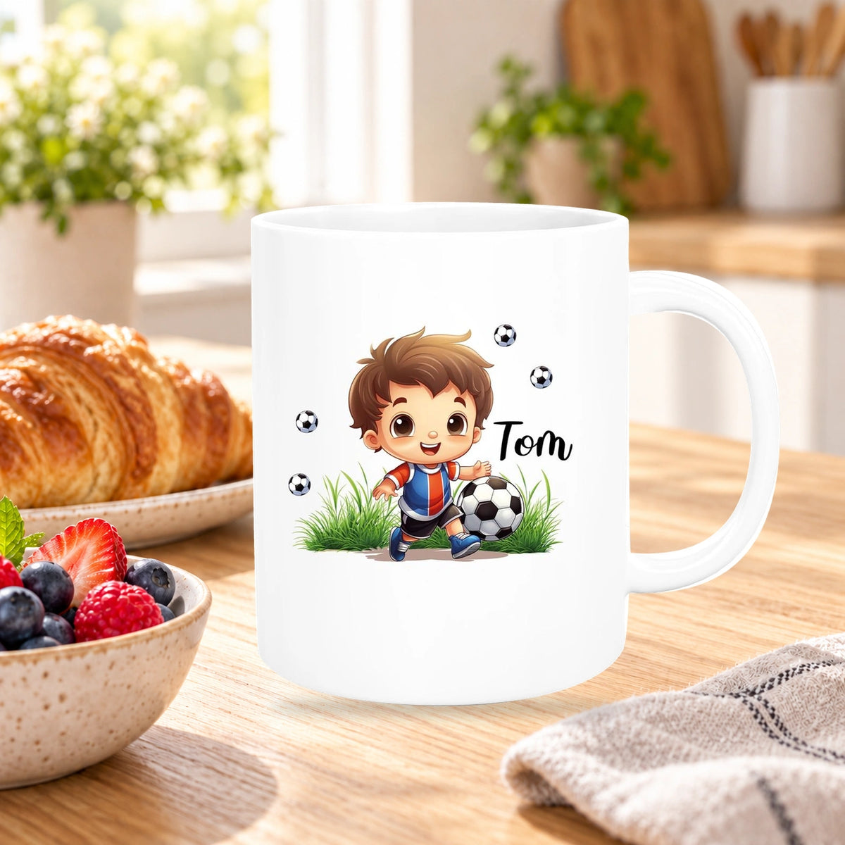 MUCKKI-PRO:dd16092d322b8e20c907cda8c3c8c1f867d84d15d89aa18c5fe783d03bd5cfce:Tasse Fußball 8 Wunschname Keramik Kinderbecher personalisiert versch. Farben