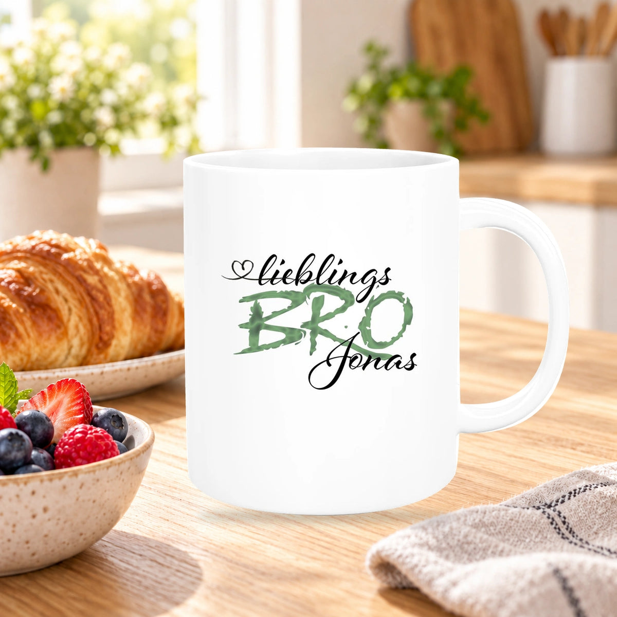 MUCKKI-PRO:325da12d4bc8d77a36c12b7b5e38a05298ee122fdee8c304dd98f349ab3c272d:Tasse Wunschname Lieblings-BRO 2 personalisiert Keramik versch. Farben