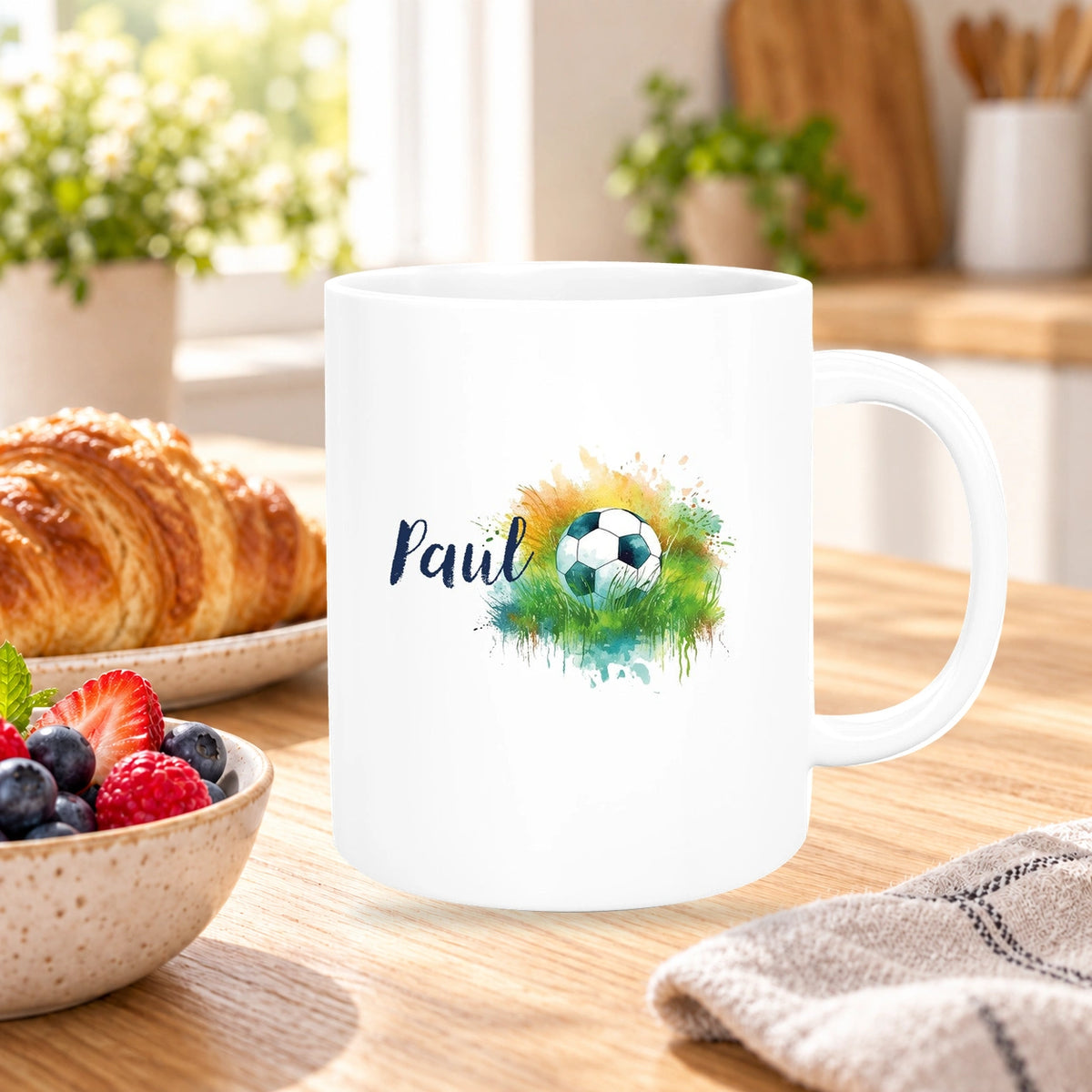 MUCKKI-PRO:f80039a790286cdf10e6577f64fbd7f96c8198ef9553c96c91015ac9b7a96e25:Tasse Fußball 5 Wunschname Keramik Kinderbecher personalisiert versch. Farben