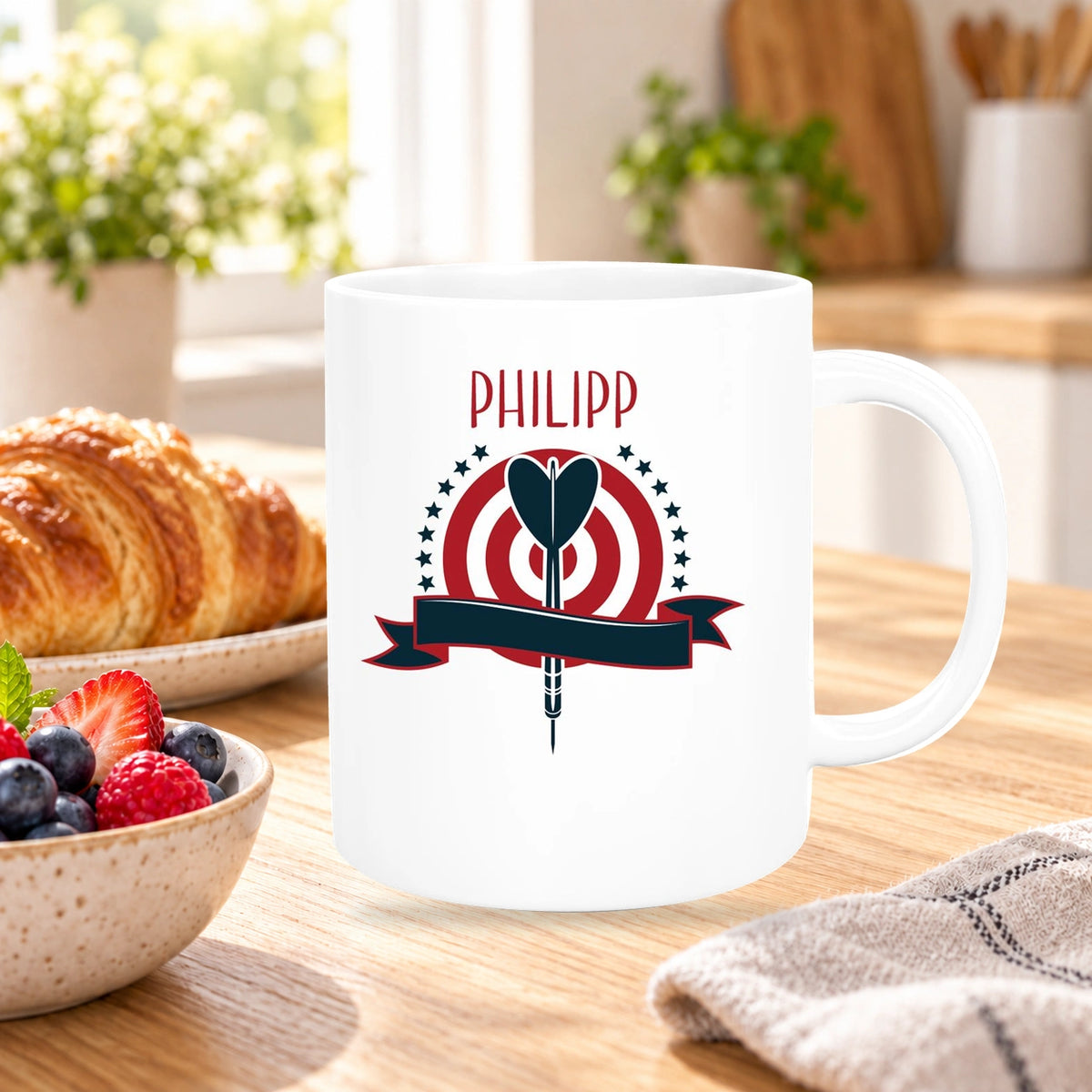 MUCKKI-PRO:47d084ea3b5886b89df5bd5ded4d1371aab7503db708b7e9daf3d91cd68f9a54:Tasse Dart 4 Wunschname Keramik Kinderbecher personalisiert versch. Farben