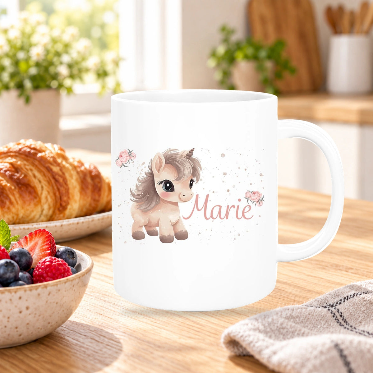 MUCKKI-PRO:89196d86763583deca9fafe71bc8f506b713fc70c088dc6e6fa1e9b75149aeff:Tasse Einhorn 8 Wunschname Keramik Kinderbecher personalisiert versch. Farben