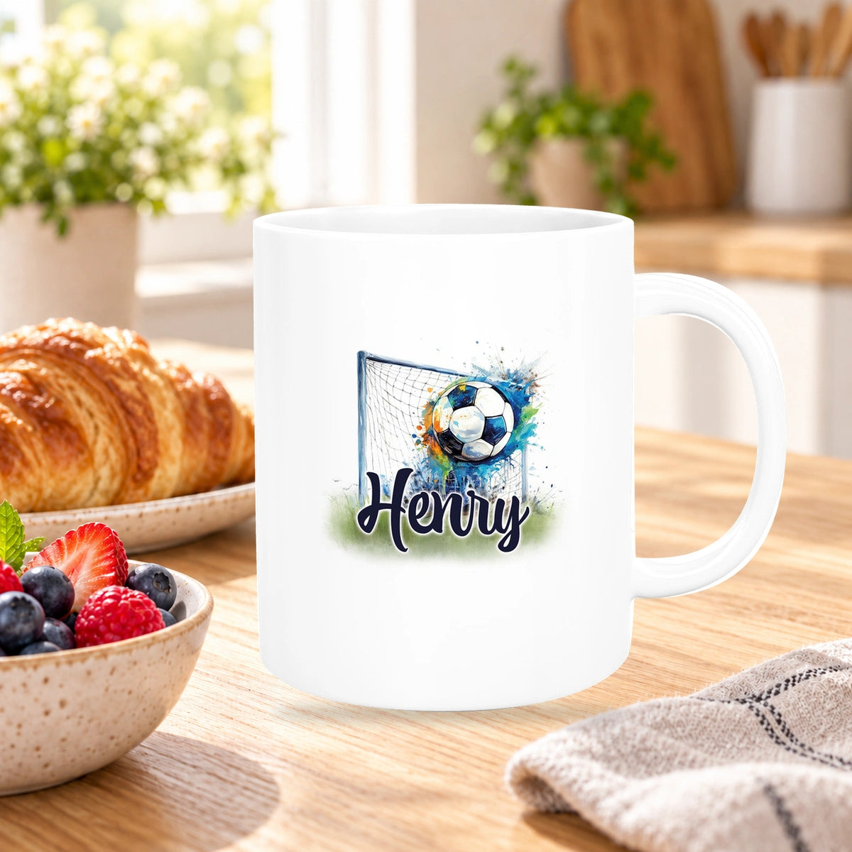 MUCKKI-PRO:930f8b61910ef8c1838fd587ab142e0ccdeabd0ac92c86d7fec0c7523df433e7:Tasse Wunschname Fußball 13 Personalisiert Keramik Kinderbecher versch. Farben