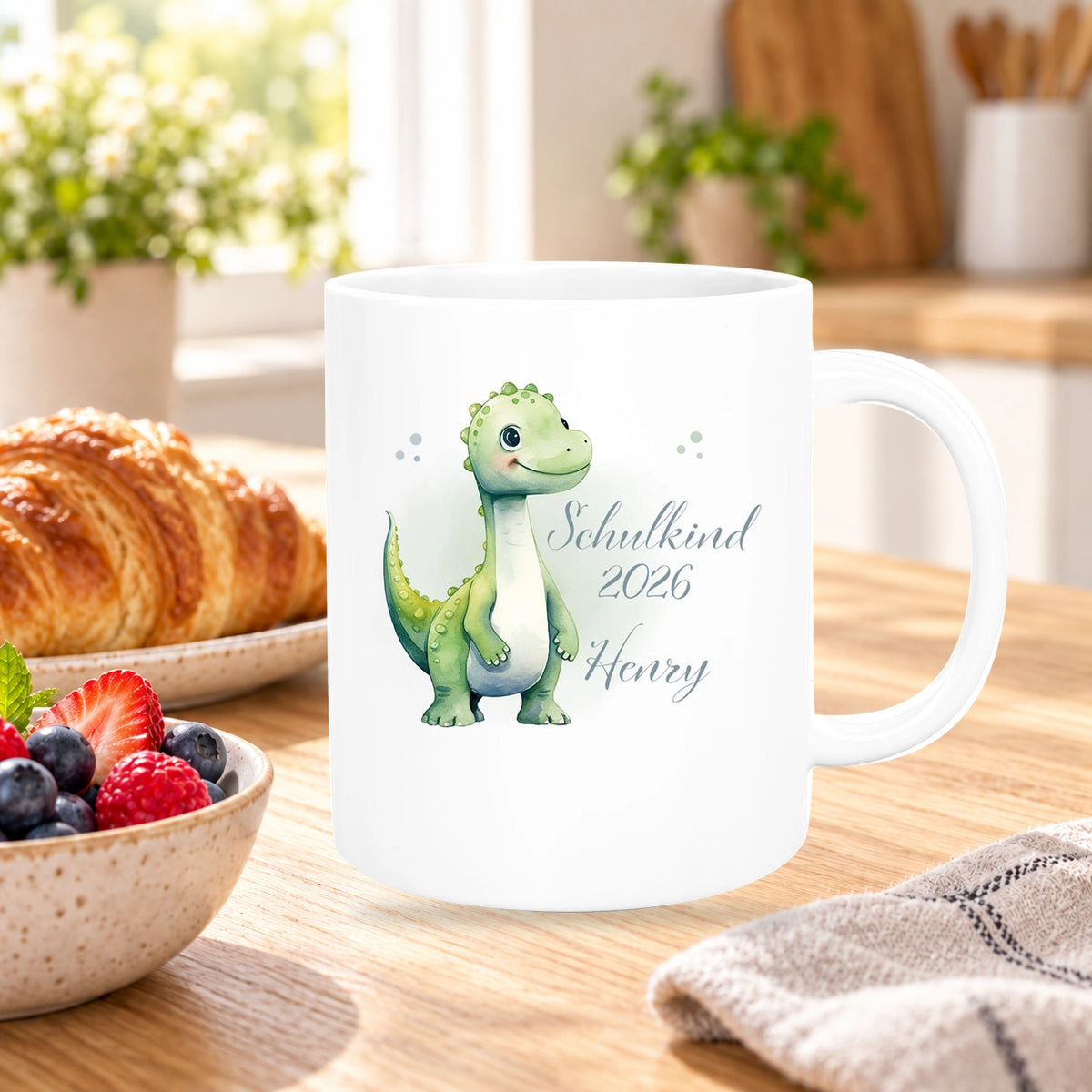 MUCKKI-PRO:6433099223928e8751e93681572c5e90dc1be63956d182a4c1f79c2b18f5c44e:Tasse Schulkind 4 Wunschname Dino1 Keramik Kinderbecher Personalisiert versch. Farben