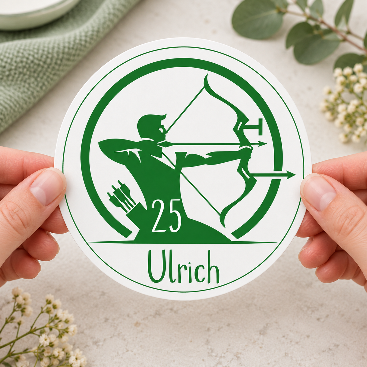 MUCKKI-PRO:df0443197e45f61604805ce657f6f339630f238e43e5ac0a93f6d239afcfca92:Tortenaufleger Geburtstag Archer 1 Name & Zahl (20cm) Fondant Papier