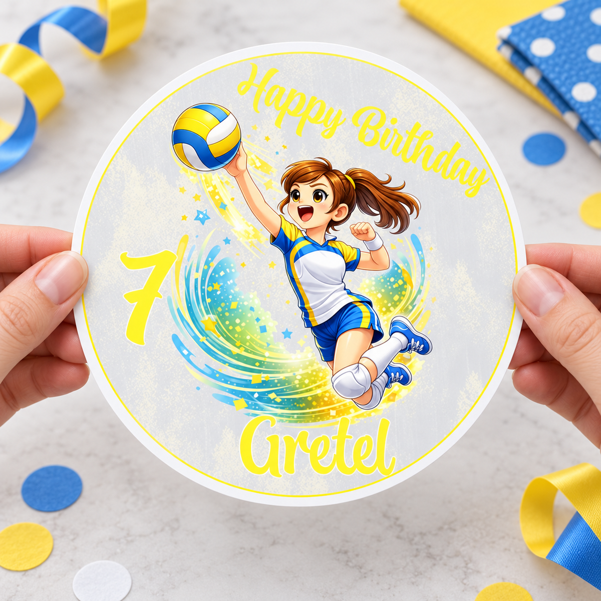 MUCKKI-PRO:f35270f6cb1e2f3a8277fb1d443fac38173b63507edc3a2e46b97cd4e81eba8b:Tortenaufleger Geburtstag Volleyball 1 Name & Zahl (20cm) Fondant Papier