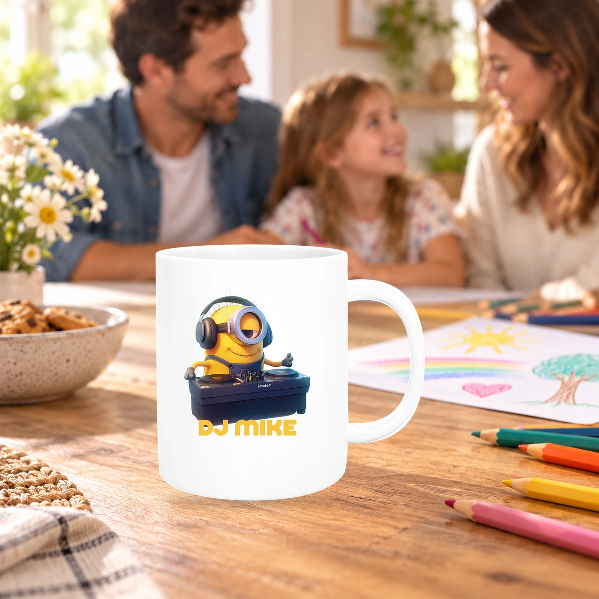 MUCKKI-PRO:d0361cdfd7f20b85b78194bed6274aa004b765f6acba57d1bb021a4a64a93f01:Tasse Minions Kinder Minion 9 DJ Wunschname Keramik Kinderbecher personalisiert versch. Farben