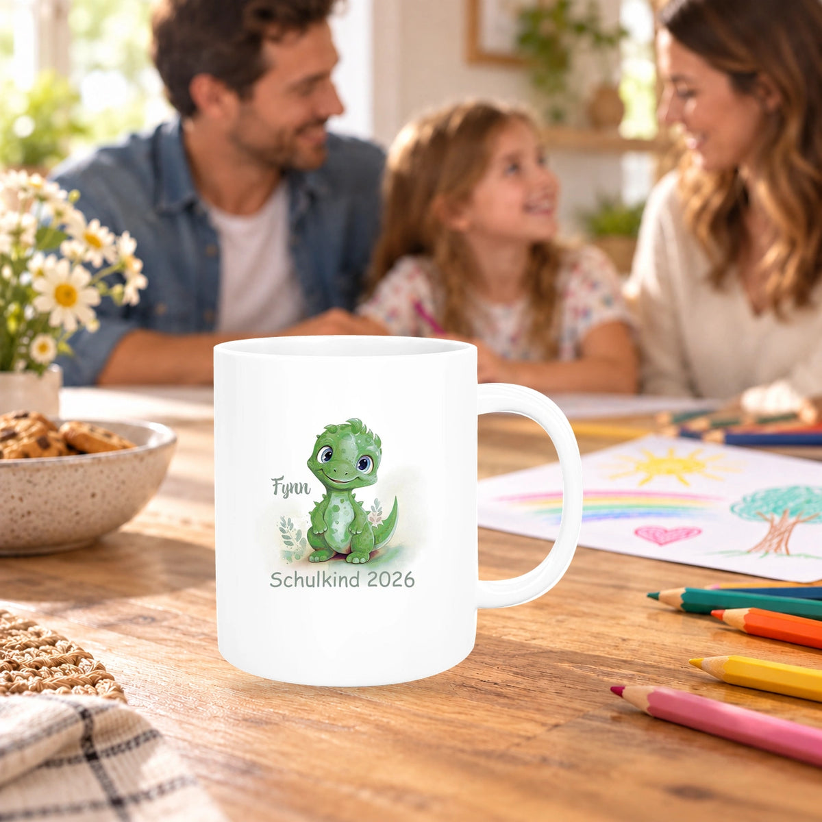 MUCKKI-PRO:d0f538eca38120d2cb16a302d9e7c36954d5590fdee80cf6308da98dd6687175:Tasse Schulkind 11 Wunschname Dino 2 Keramik Kinderbecher Personalisiert versch. Farben