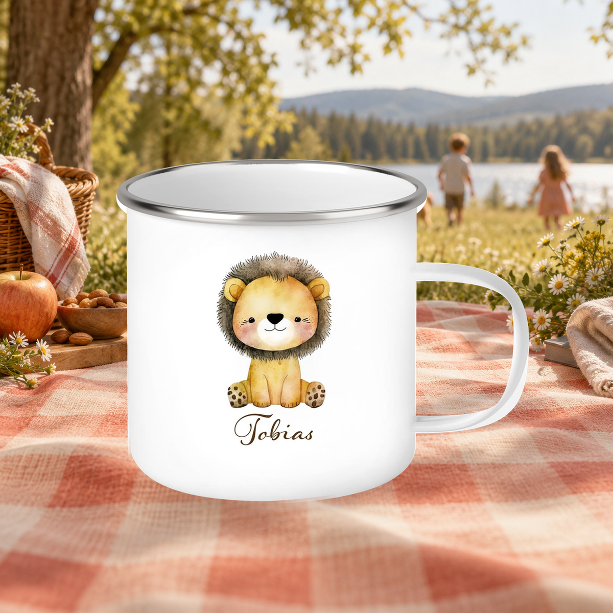 MUCKKI-PRO:207ae6b9deadd04deef1adf78d8eea07f963b029761da3da8b37d3735f9b7997:Tasse Wunschname Löwe 1 Emaille Kinderbecher