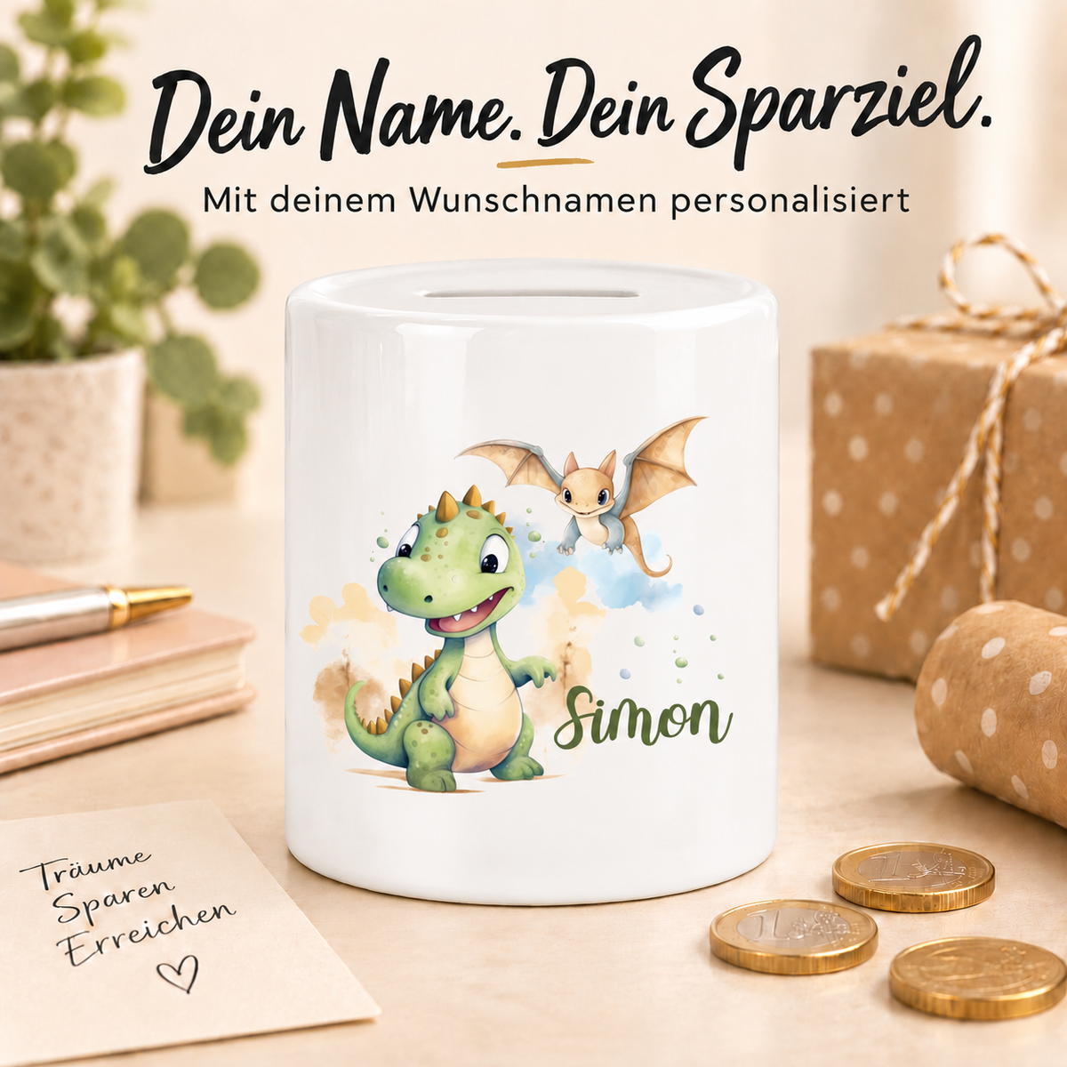 MUCKKI-PRO:79c3aa2ace0a594bf0488965b6017477051ed5cbb6cc41f521ece3d0ab621eb8:Spardose mit Wunschname Dino 6 personalisiert