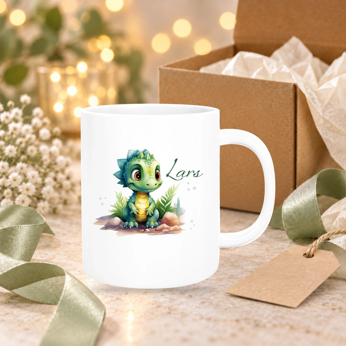 MUCKKI-PRO:e84c03a809eaae65bba9b3ef89b3582b7beebd3171042f6ba9e30e7b6a6c73ca:Tasse Dino 17 Wunschname Keramik Kinderbecher Personalisiert versch. Farben