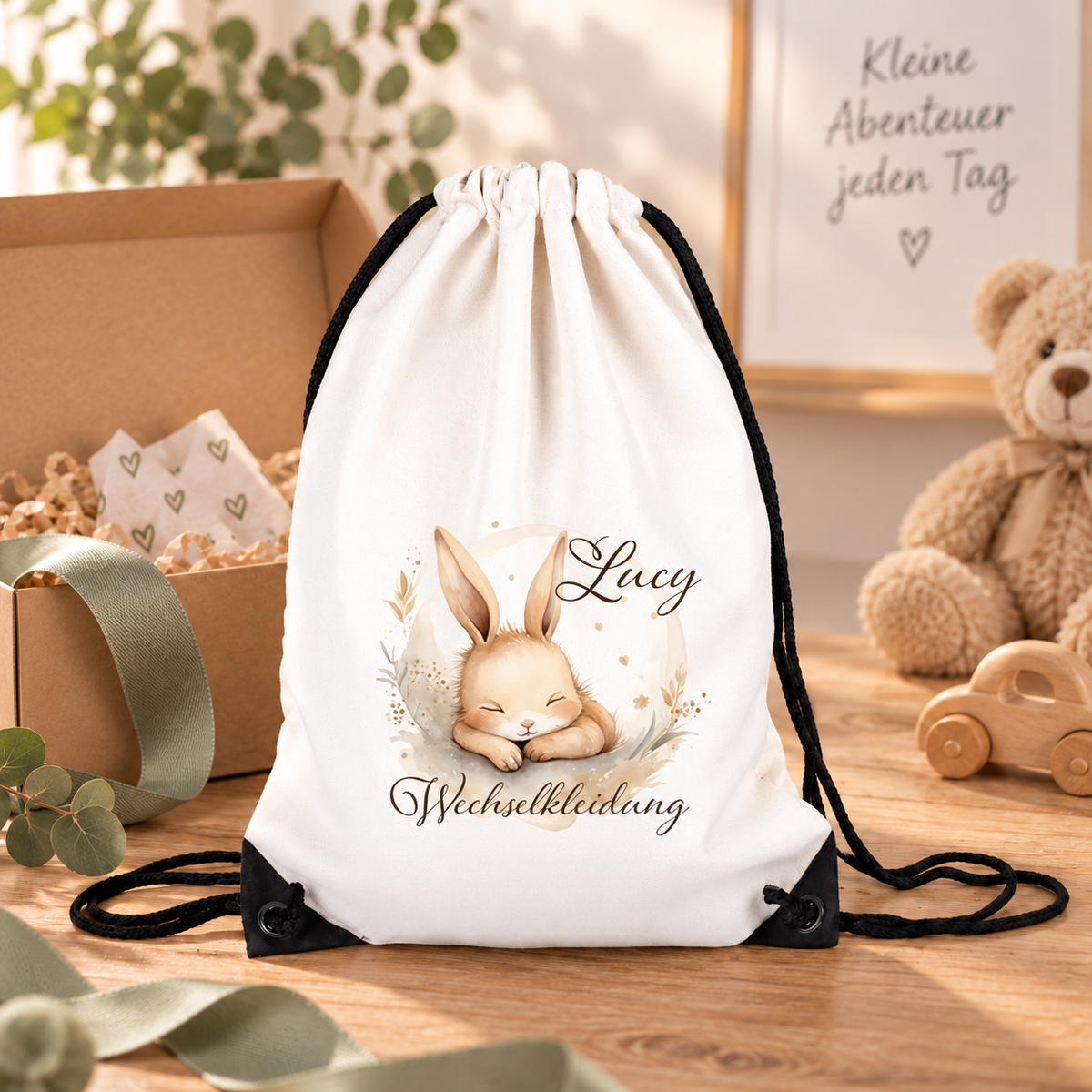 MUCKKI-PRO:f624e472f1bfdb8733e6d31a9a61f1eb0beea6bdbf5c9feb147a25ad874c78fe:Turnbeutel für Kinder Wechselkleidung-Hase 1 Personalisiert mit Namen inkl. schwarzem Kordelzugband