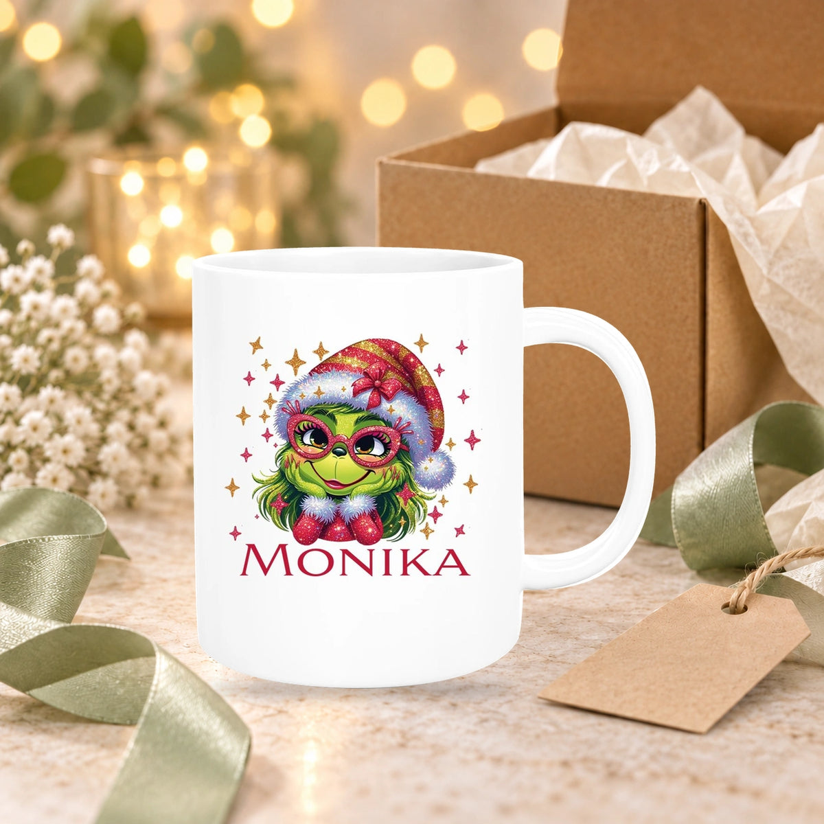 MUCKKI-PRO:46a4f1a298825aa8e8cb3705f422ef9bde16296746d50632b4e37c45a57642af:Tasse Wunschname Weihnachten Lady-Grinch 1 Keramik Kinderbecher versch. Farben