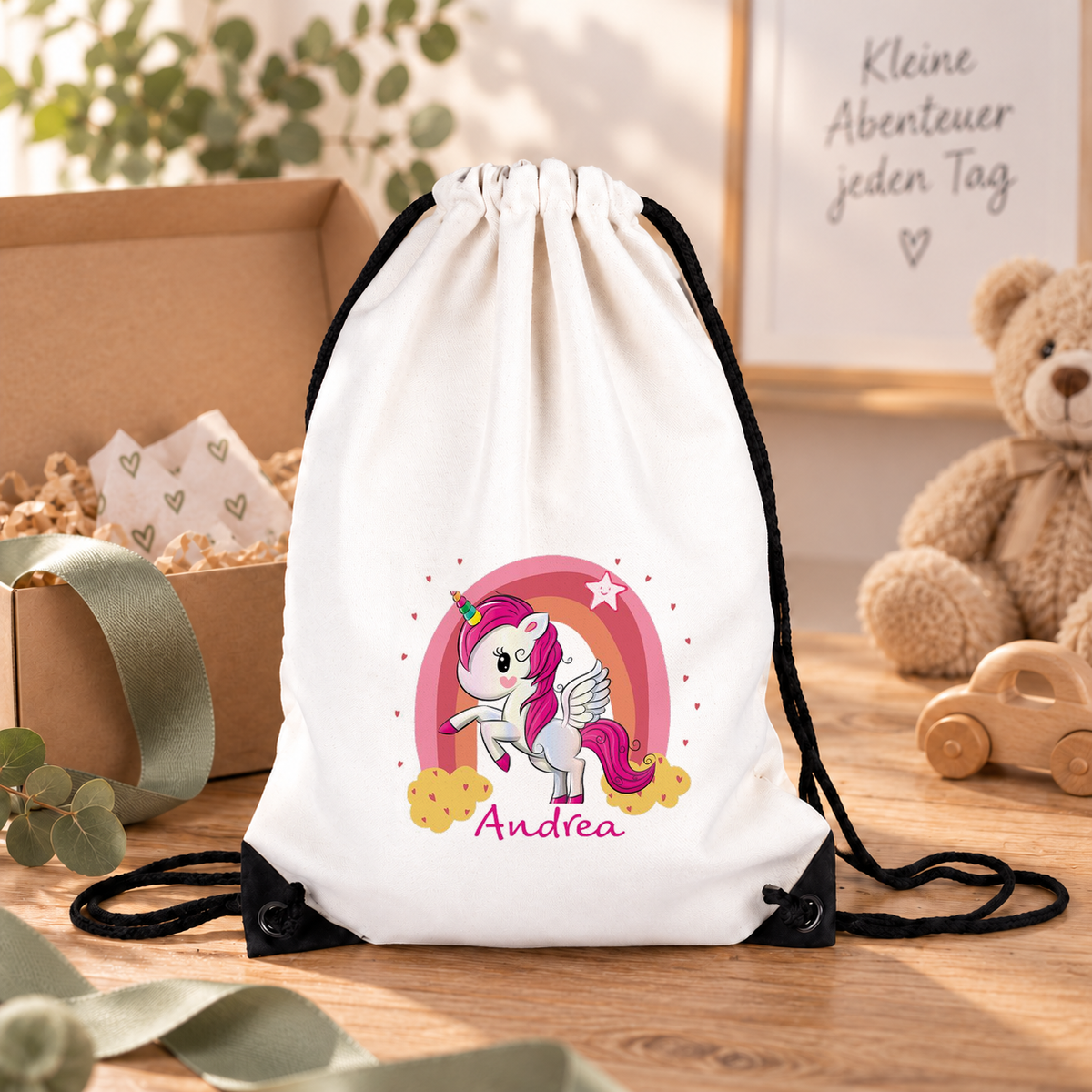 MUCKKI-PRO:e036fc220a5035abf14d02b7604813a8e8f336eaff74570bea0dfdc21b17232e:Turnbeutel Regenbogen-Einhorn 1 mit Wunschname personalisiert