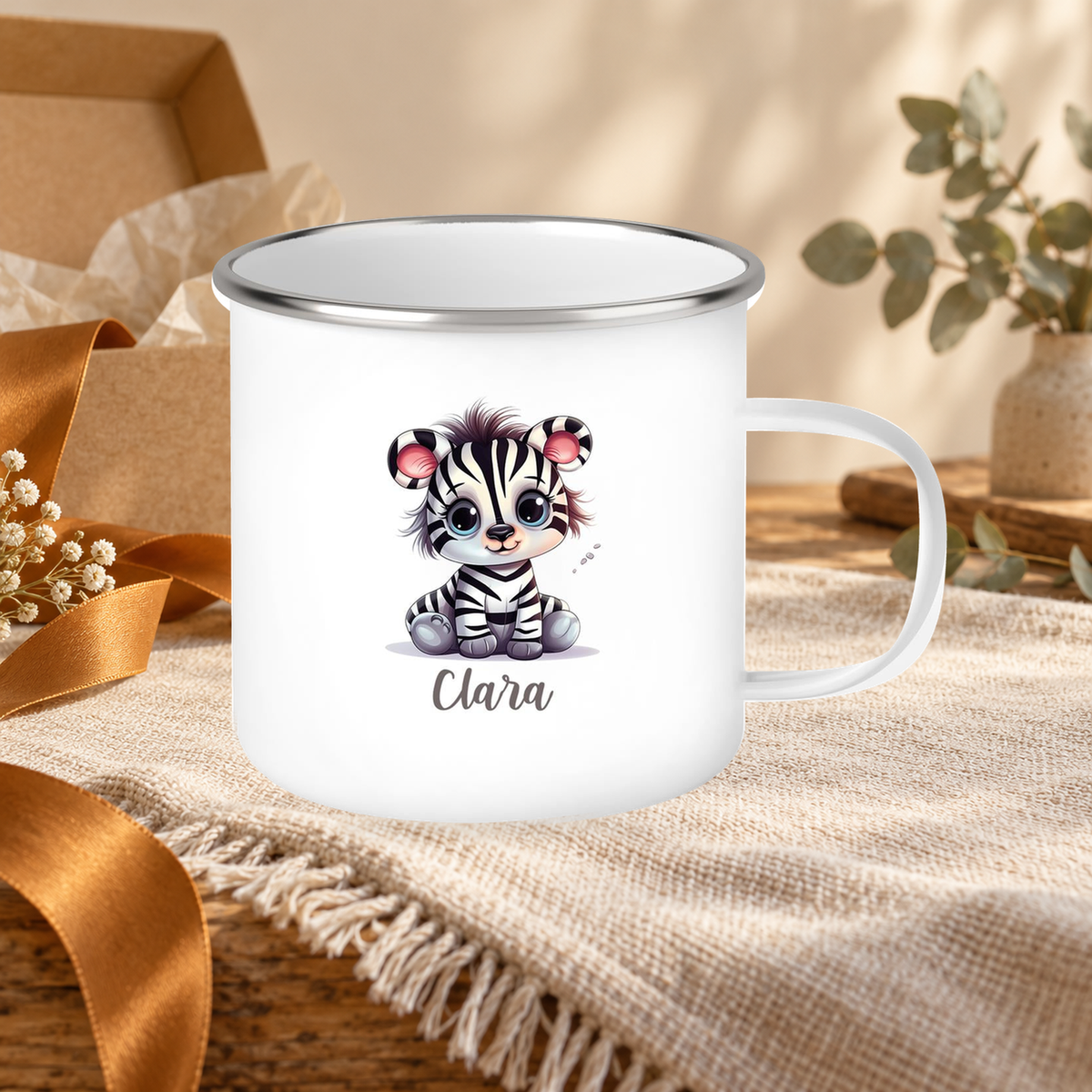 MUCKKI-PRO:ac66416347eb44b25dda179d2d84f2cc31ec7592fe63ebe30ab6d6d73d8ef36e:Tasse Wunschname Zebra 2 Emaille Kinderbecher