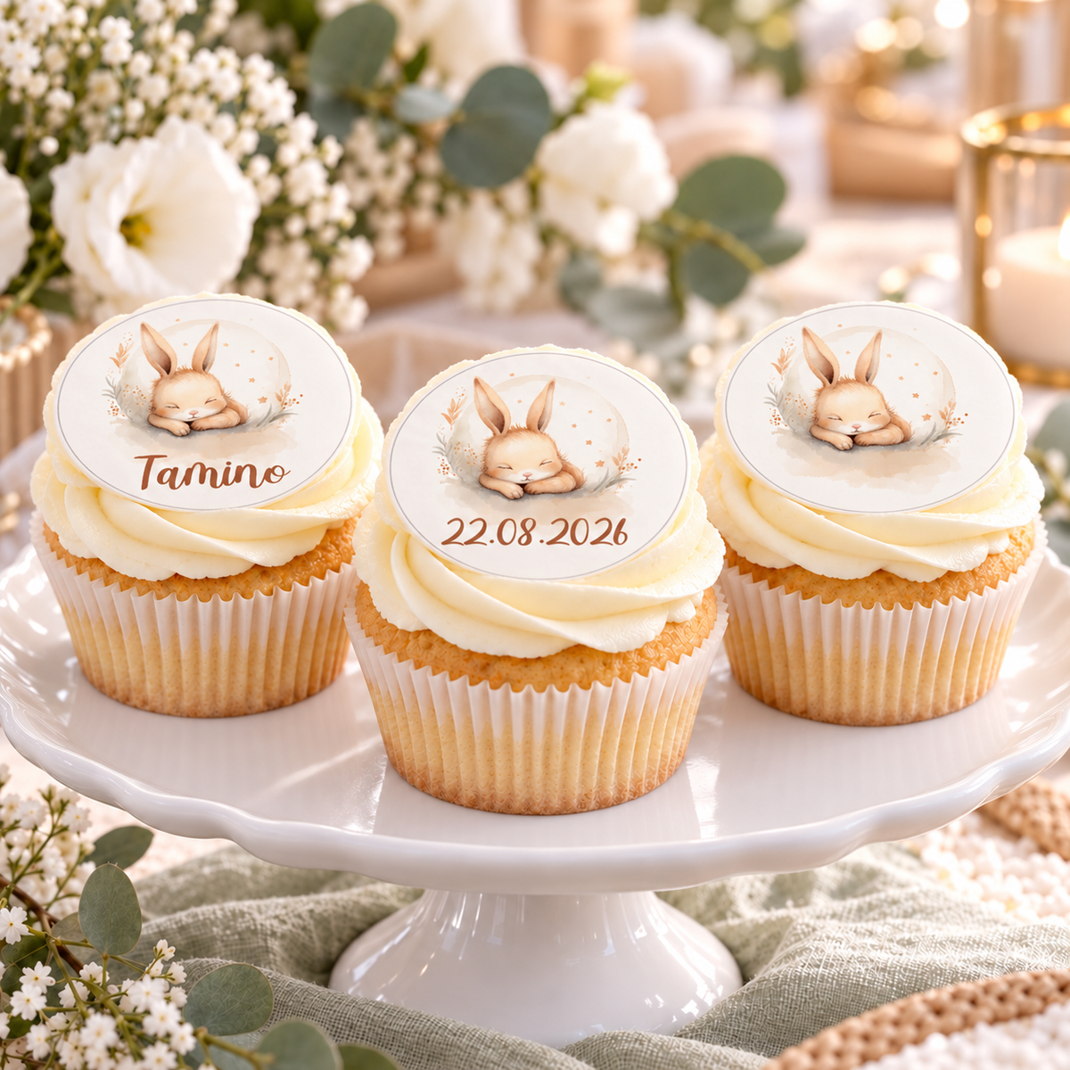 Muffinaufleger Taufe Hase 2 – 4 cm (20 Stück) oder 6 cm (12 Stück) mit Name und Taufdatum