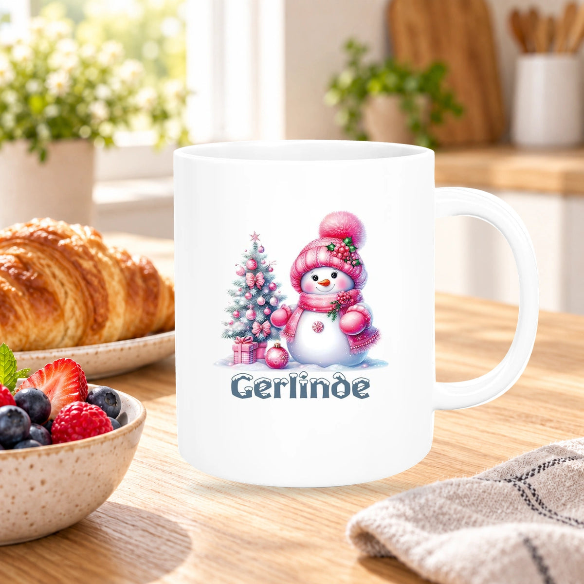 MUCKKI-PRO:8f29d5552c90e9ee0def78b4471fbd13ca52857ee9d4630488ca6d8e6e9490df:Tasse Wunschname Weihnachten Schneemann 3 Keramik Kinderbecher versch. Farben