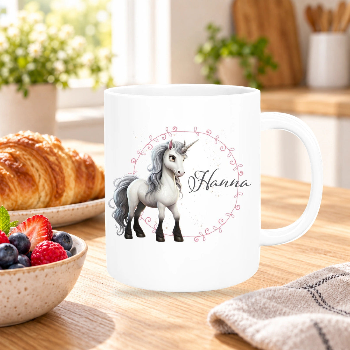 MUCKKI-PRO:8b8292940f45037ac64b9f770b3aa72e10d801e3e999a0025644a24db4d1e1c9:Tasse Einhorn 6 Wunschname Keramik Kinderbecher personalisiert versch. Farben