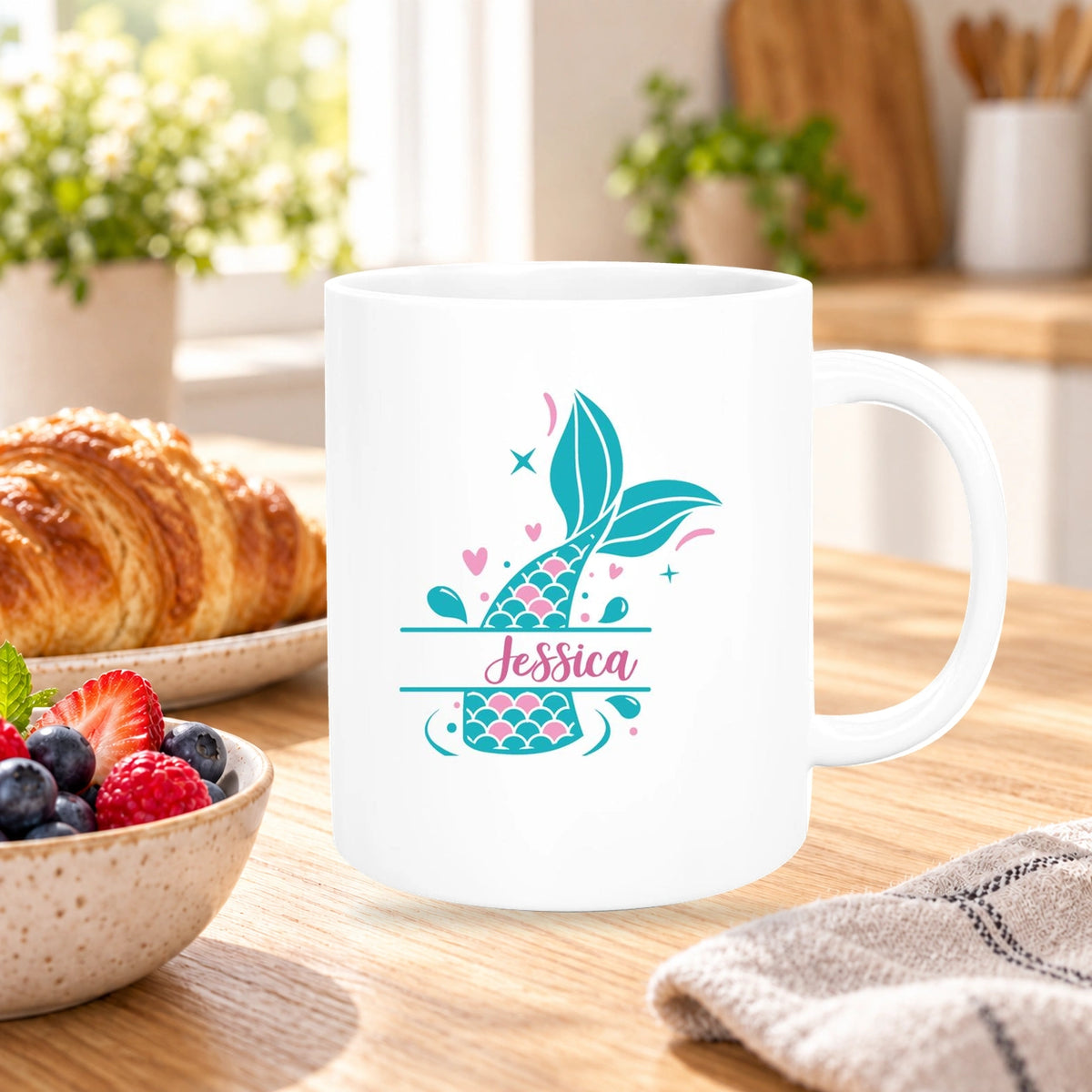 MUCKKI-PRO:736f55b8f48ee7cb5b69c100d0c888272bcca09762a3b4b0a7d73abf1b85203f:Tasse Meerjungfrau-Flosse 1 Wunschname Keramik Kinderbecher personalisiert versch. Farben