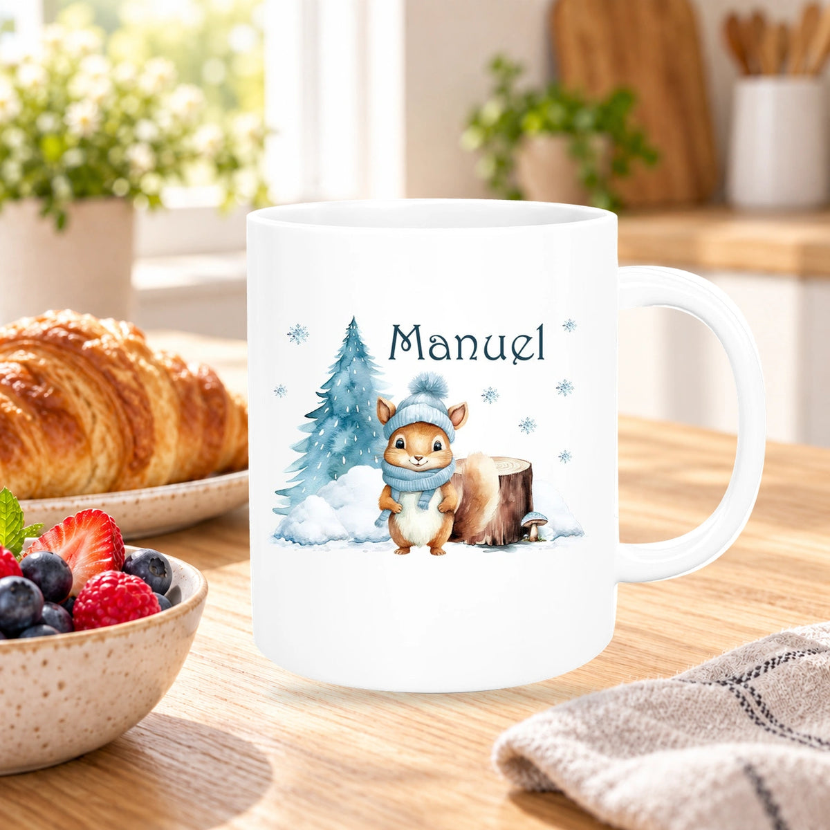 MUCKKI-PRO:bf57dc7cb75d8a91392d1378613746cfe70c0a70b956671ddf06a9f6474634be:Tasse Wunschname Weihnachten Eichhörnchen 1 Keramik Kinderbecher versch. Farben