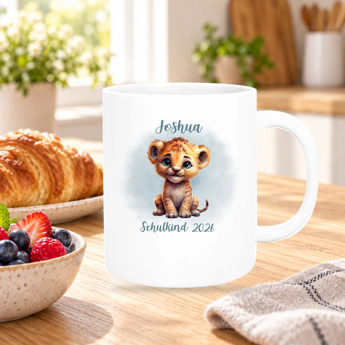MUCKKI-PRO:b88e730b69d8ba15744e3a93bbc0596cc92ce00badc928a4b0d889b96d04892b:Tasse Schulkind 07 Wunschname Tiger 1 Keramik Kinderbecher Personalisiert versch. Farben