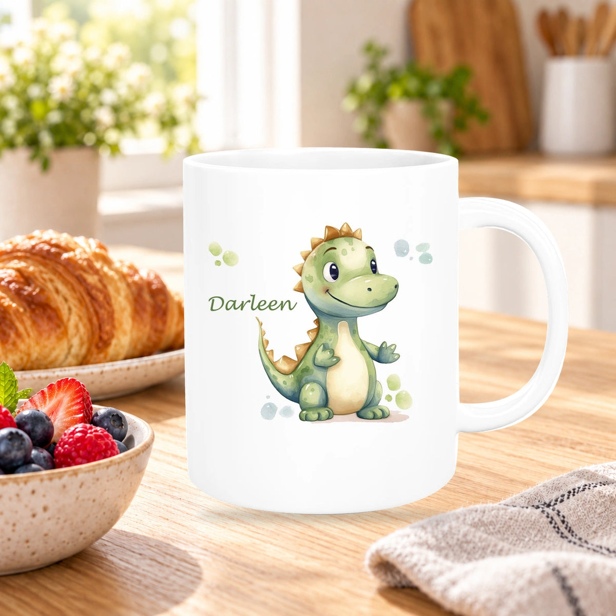 MUCKKI-PRO:16686c402356d39a98c681f54380343c9ae35b53c2247a0aa1f91102f84c23a0:Tasse Wunschname Dino 1 Keramik Kinderbecher versch. Farben