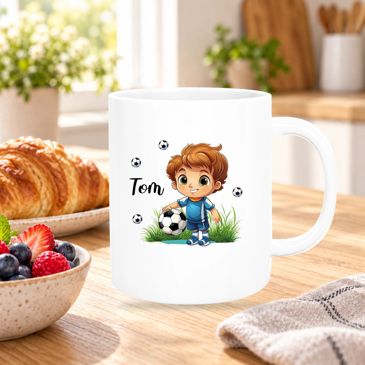 MUCKKI-PRO:b712b61e98269b7c722e62dc22d6586442b48a3f9c7df3cfca4019715a5daf0b:Tasse Fußball 7 Wunschname Keramik Kinderbecher personalisiert versch. Farben