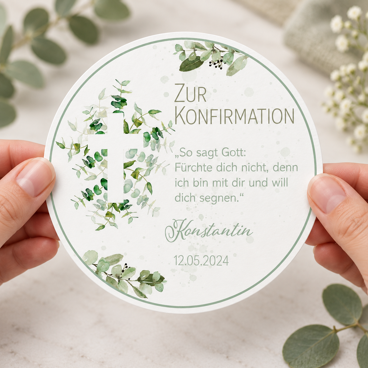 MUCKKI-PRO:cac0ddeb47f3db83a547f15d3ec9993d5337c874fd77668d487c87d7e50d2e59:Tortenaufleger Konfirmation Kreuz 1 Name & Datum (20cm)