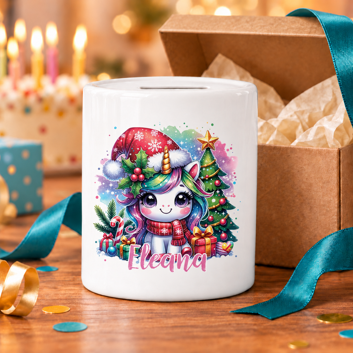 MUCKKI-PRO:639ec097ceb8e4f9d488b2d7865173fe5dc335b880271169e4c20574f87fa255:Spardose mit Wunschname Weihnachten Einhorn 1 personalisiert