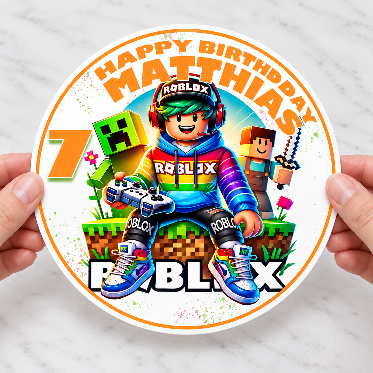 MUCKKI-PRO:1708c70014169bfb380ae47fff89b245a709d6bca19930c2565af691ec51ab92:Tortenaufleger Geburtstag Roblox Gamer 2 Name & Zahl (20cm) Fondant Papier