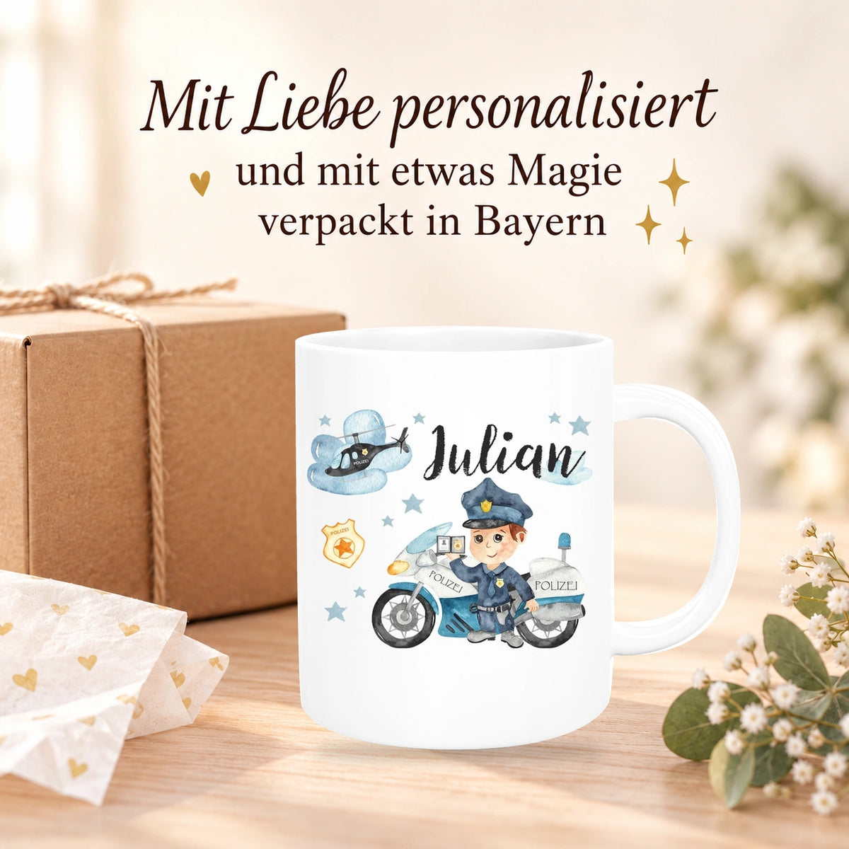 MUCKKI-PRO:f63a02ee776ef4dca414667ae8f919e867a3d2052b2d1564571e62aa3dbd62f9:Tasse Polizei 2 Wunschname Keramik Kinderbecher personalisiert versch. Farben