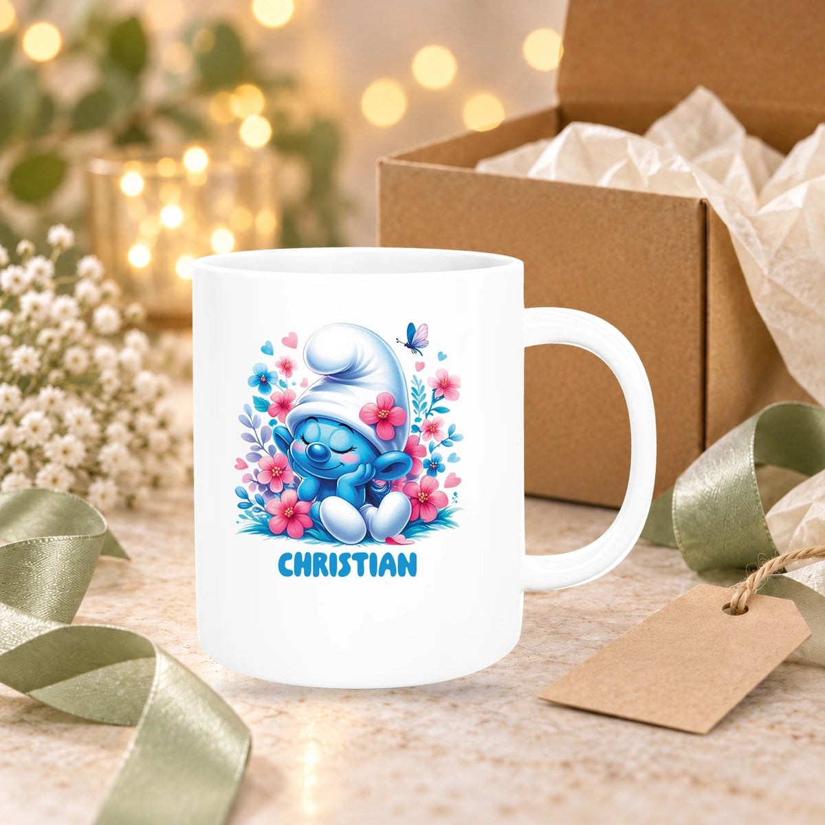 MUCKKI-PRO:771f66025fb8bd5342aa801aca6a9bc3c7bca6af19539ce86c5ce7102143294c:Tasse Kinder Schlumpf 1 mit Blumen Wunschname Keramik Kinderbecher personalisiert versch. Farben