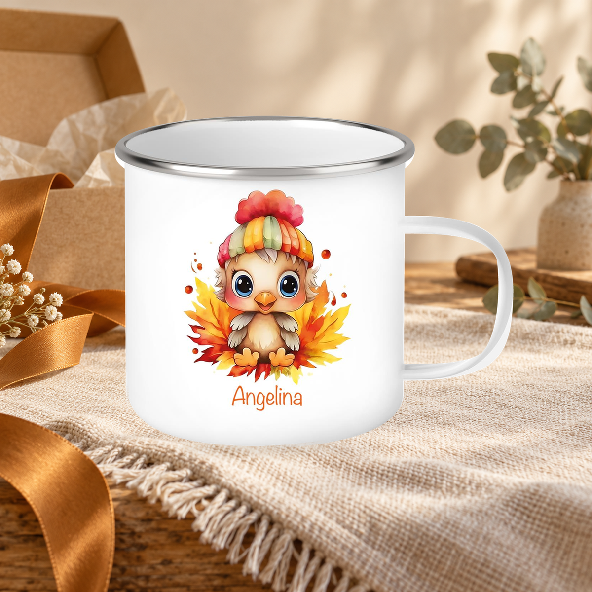 MUCKKI-PRO:f809ad93ea13b3f476596d3a39e5a34661e769c1798f2dd002d6d24b0d463660:Tasse Wunschname Küken 1 Emaille Kinderbecher personalisiert