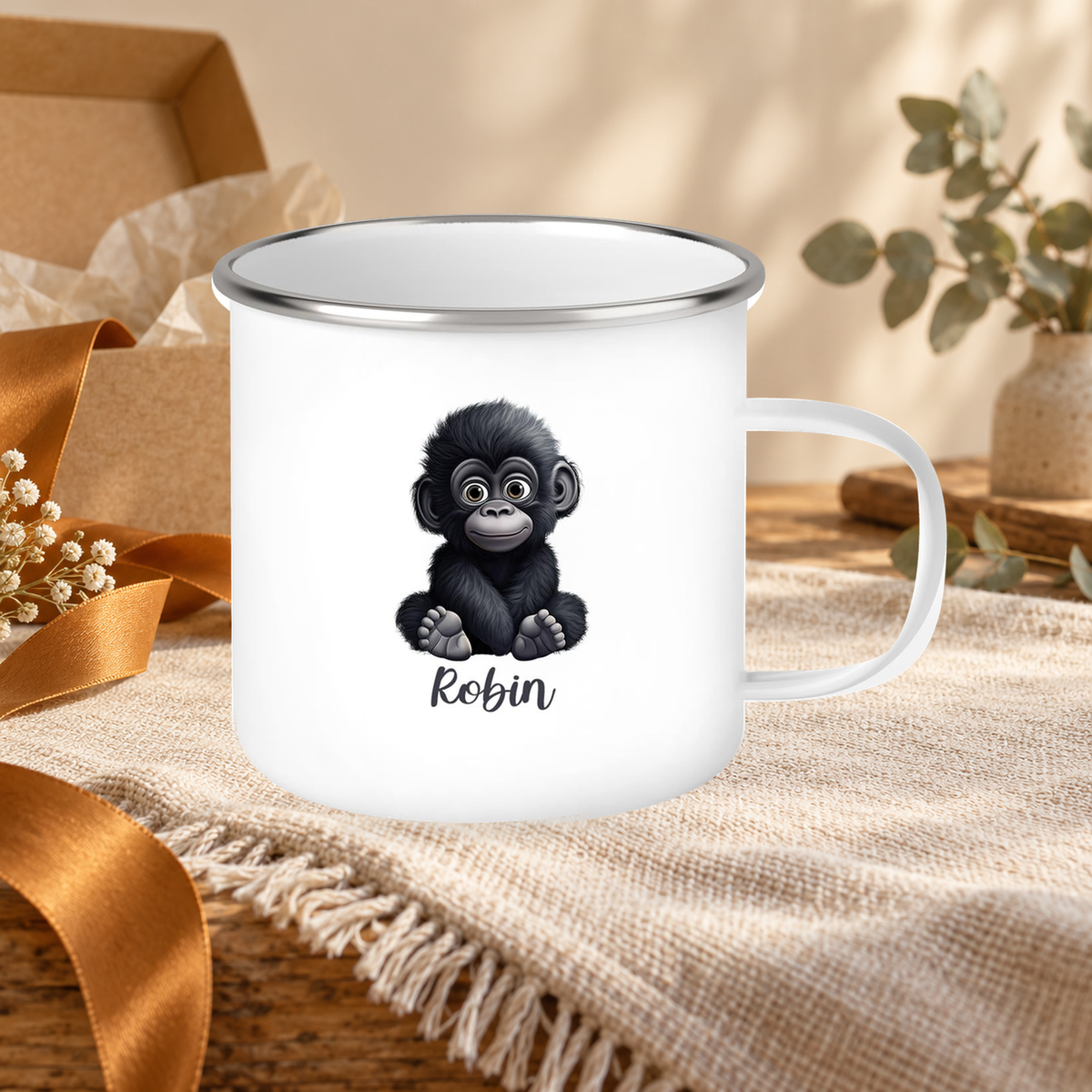 MUCKKI-PRO:f523f0ac25d2896c7c1e1038a9d82f4372e2ce8333261a7b3a8c709a54968a46:Tasse Wunschname Gorilla 1 Emaille Kinderbecher